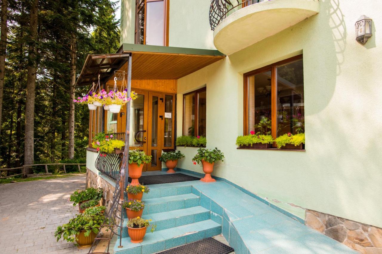 Zelenyy Bir Hotel Skhidnytsia ภายนอก รูปภาพ