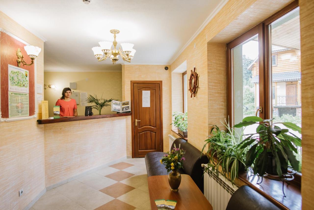 Zelenyy Bir Hotel Skhidnytsia ภายนอก รูปภาพ