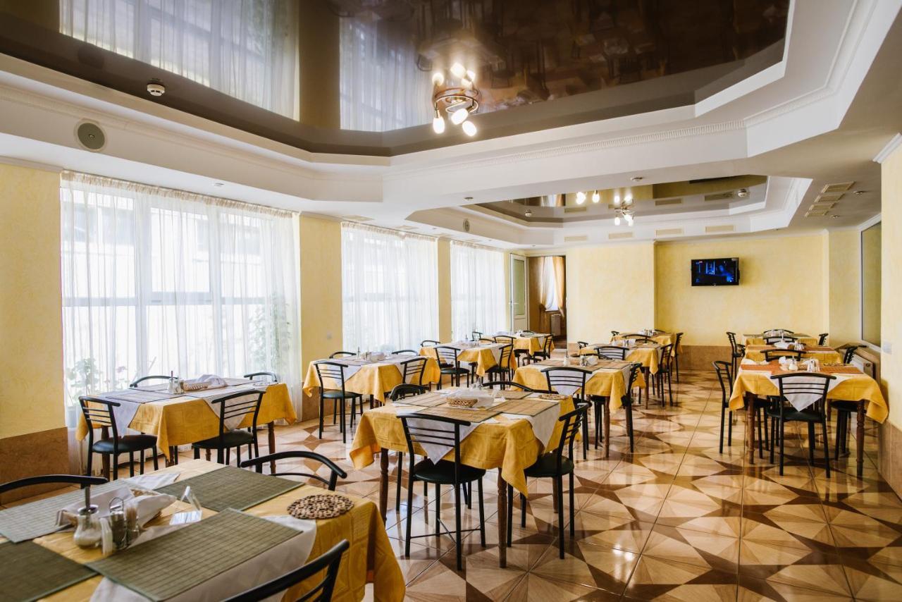 Zelenyy Bir Hotel Skhidnytsia ภายนอก รูปภาพ