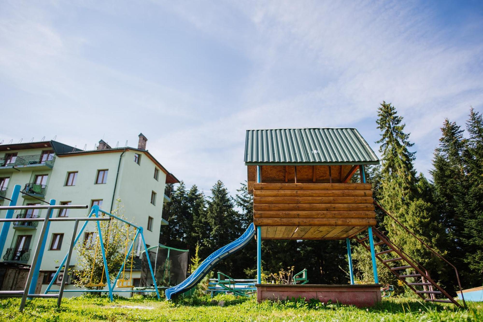 Zelenyy Bir Hotel Skhidnytsia ภายนอก รูปภาพ